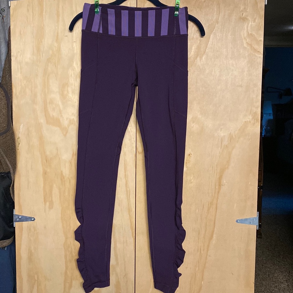 Lululemon speed tight ruched athletic leggings, size 4 color purple.